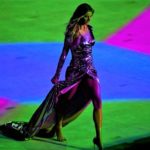 – JO-Rio-2016-Gisele-Bündchen-illumina-la-cérémonie-d’ouverture-au-son-de-The-Girl-from-Ipanema-3