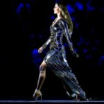 – JO-Rio-2016-Gisele-Bündchen-illumina-la-cérémonie-d&rsquo;ouverture-au-son-de-The-Girl-from-Ipanema-8