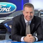 – Joe-hinrichs-NAIAS-Ford-dévoile-le-nouveau-F-150-Bronco-SUV-et-Ranger-pick-up-ainsi-que-sa-vision-de-la-Ville-de-demain