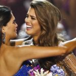 – Sacrée-Miss-Univers-2017-Iris-Mittenaere-Miss-France-2016-compte-faire-la-promotion-de-l’hygiène-bucco-dentaire