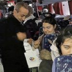 – Tunisie-Telecom offre une-grande assistance aux-personnes-bloquées-par-la neige-à-Aïn-Draham- des-cartes-de-recharge-des-véhicules