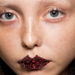 – Des-lèvres-bijoux-une-mise-en-beauté-audacieuse-et-précieuse-dévoilée-par-Gucci