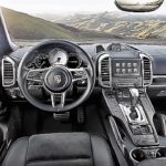 – Le-nouveau-Cayenne-S-débarque-et-enrichit-la-fameuse-série-Porsche-Platinum-Édition-4