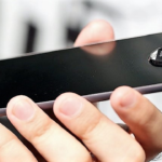 – Lenovo-présente-son-nouveau-téléphone-modulaire-Moto-Z-particulièrement-révolutionnaire-02