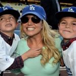 204032-britney-spears-et-ses-deux-enfants-sean-diapo-3