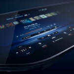 mercedes-devoile-limpressionnant-ecran-hyperscreen-de-leqs03