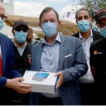 orange-tunisie-avec-lappui-de-la-fondation-orange-fait-don-dune-ambulance-de-200-tablettes-et-de-50-ordinateurs-au-ministere-de-la-sante-pour-soutenir-la-campagne-nationale-de-va02