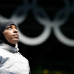 L’Américaine Ibtihaj Muhammad a remporté la médaille de bronze du sabre aux Jeux olympiques de Rio, en 2016- Vincent Thian -AP – Sipa