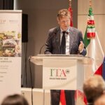 solutions-italiennes-pour-la-ferme-du-futur-dont-un-atelier-sur-les-technologies-pour-les-machines-agricoles02