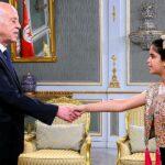 un-rayonnement-tunisien-a-dubai-le-president-kais-saied-rend-hommage-aux-championnes-bissan-et-bilsan-kouka-laureates-du-9e-defi-de-la-lecture-arabe-02