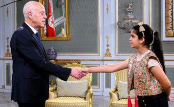 Un Rayonnement Tunisien à Dubaï : Le Président Kaïs Saïed rend hommage aux championnes Bissan et Bilsan Kouka, lauréates du 9e Défi de la lecture arabe