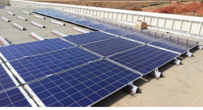 le solaire décentralisé pour soutenir la mobilité électrique