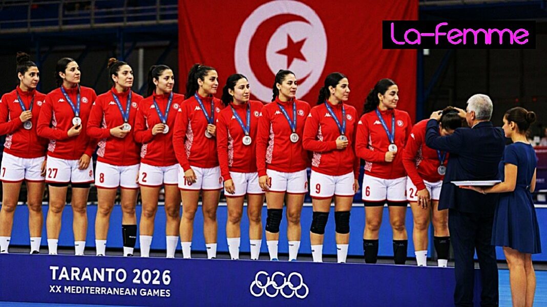 jm-de-tarente-2026-handball-feminin-la-medaille-dargent-pour-les-tunisiennes-battues-dun-cheveu-en-finale-par-litalie-23-25-La-femme